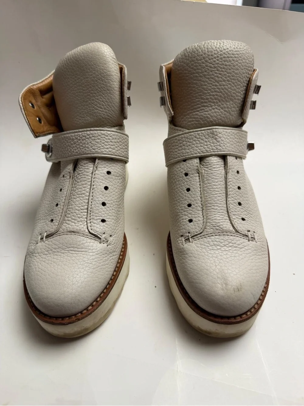 COACH Urban Hiker Women’s Size 8 White Leather High Top Sneaker Boots EU 38